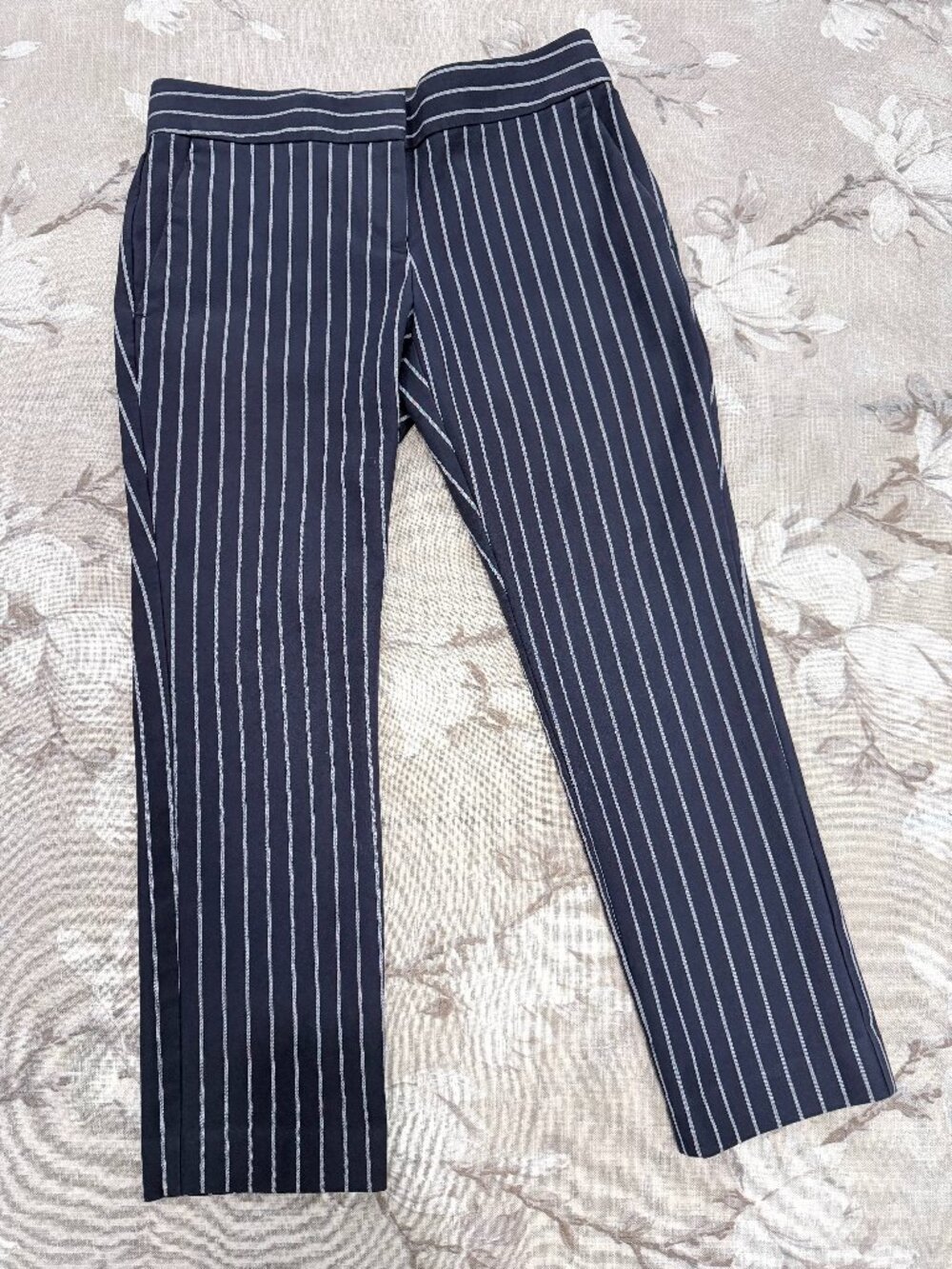 Ann Taylor Devin Fit Petite 2P Navy Pinstripe Slim Straight Career Pants